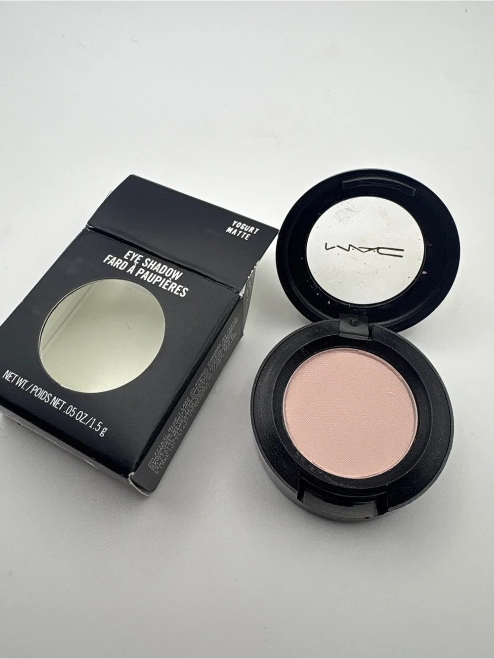 MAC Cosmetics Matte Eyeshadow - Yogurt Matte soft pale pink NEW